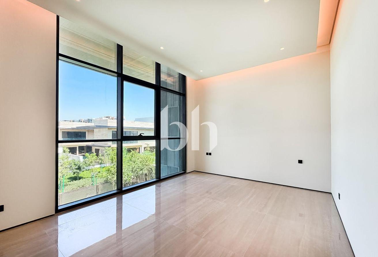 Exceptional Villa | Available Now | Brand New photo 11