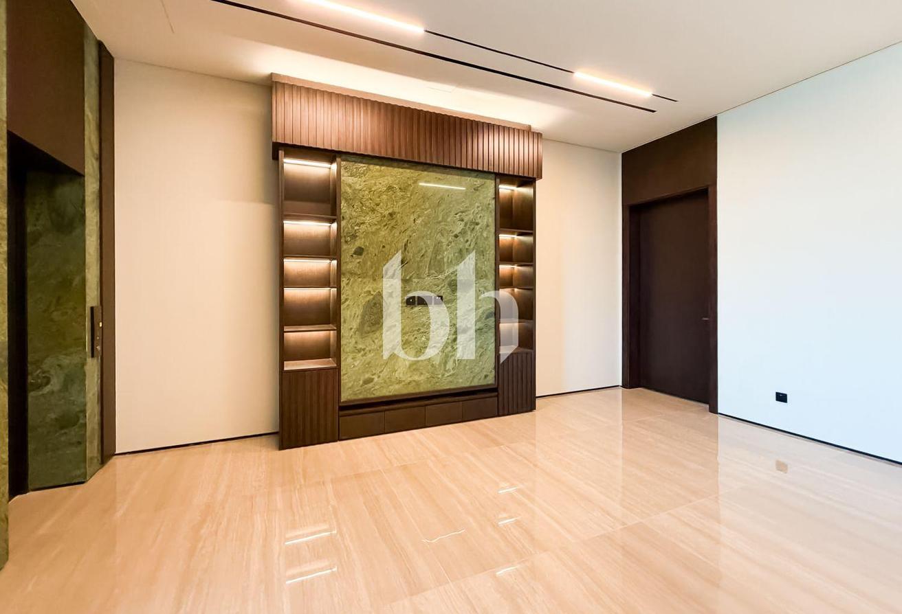 Exceptional Villa | Available Now | Brand New photo 16