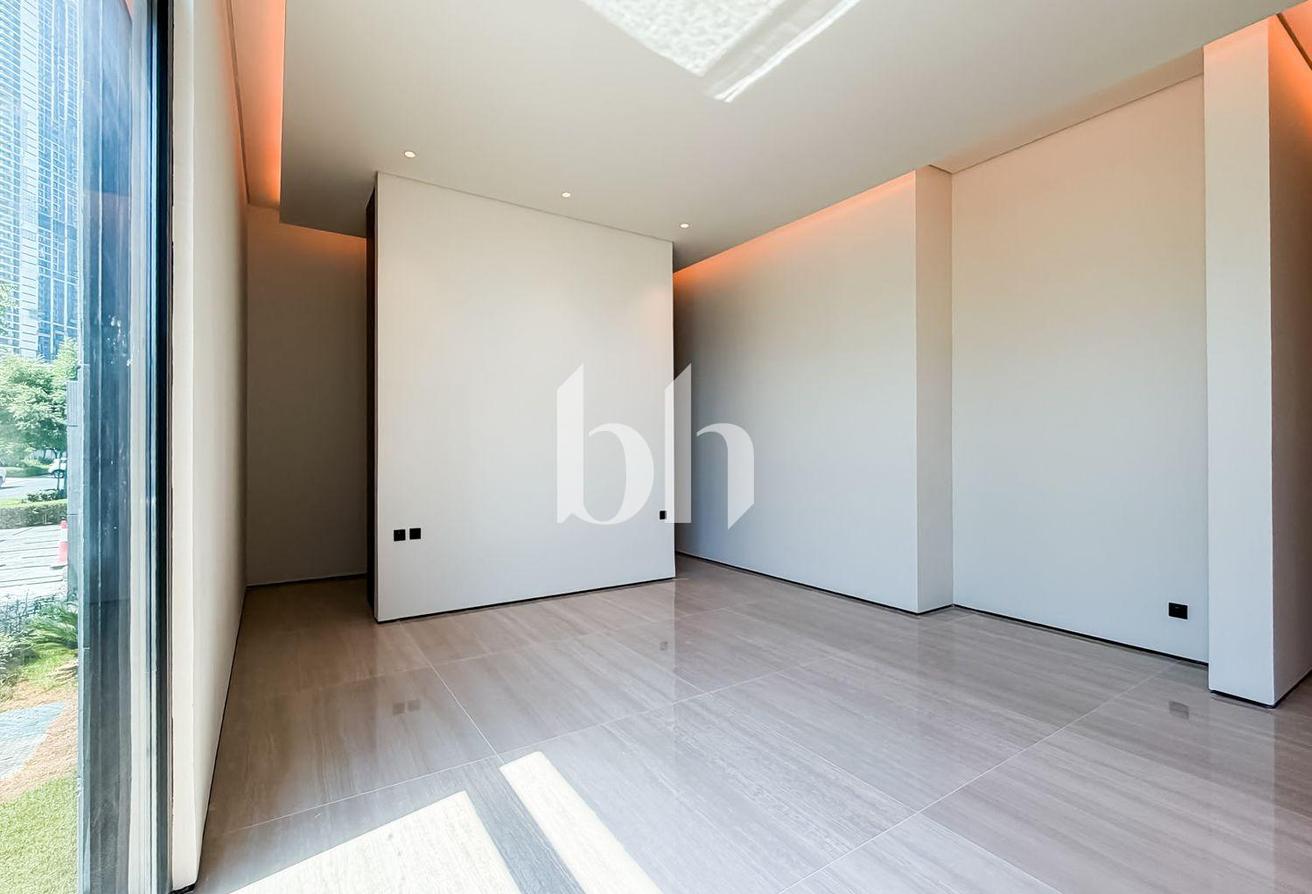 Exceptional Villa | Available Now | Brand New photo 18