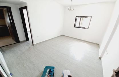 Apartment - 1 - 1 for rent in Fire Station Road - Muwaileh - Sharjah