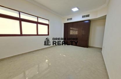 Apartment - 2 Bedrooms - 2 Bathrooms for rent in Al Khan 9 building - Al Khan - Sharjah