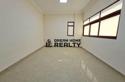 Apartment - 2 Bedrooms - 2 Bathrooms for rent in Al Khan 9 building - Al Khan - Sharjah