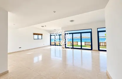 Villa - 5 Bedrooms - 6 Bathrooms for rent in Palma Residences - Palm Jumeirah - Dubai