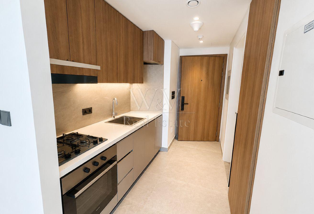 Furnished | Available | Flexible photo 4