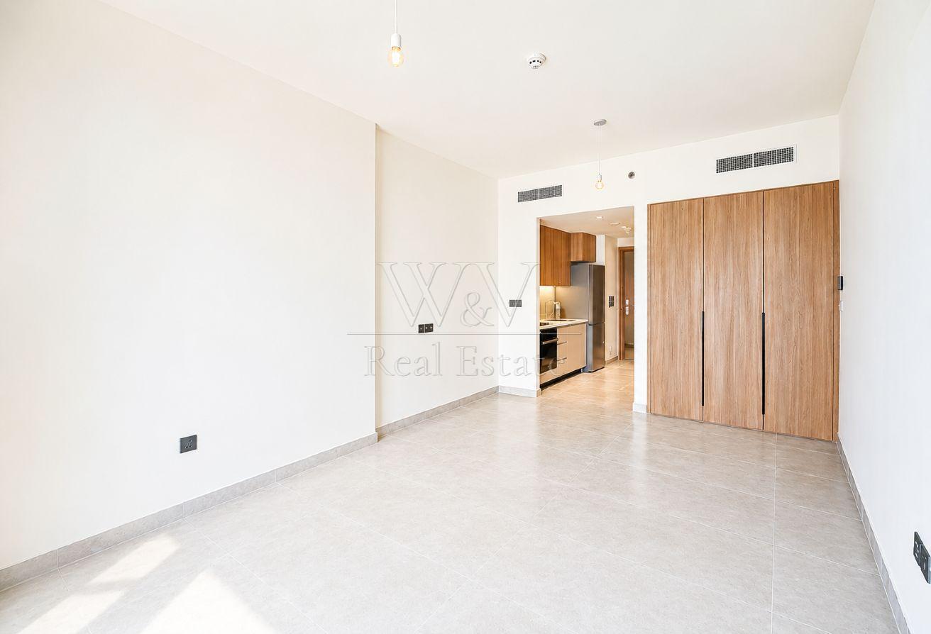 Furnished | Available | Flexible photo 8
