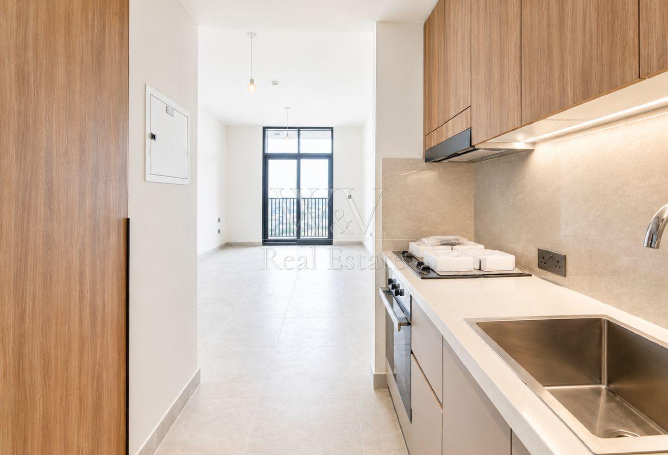 Furnished | Available | Flexible photo 7