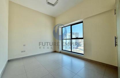 Apartment - 2 Bedrooms - 3 Bathrooms for rent in Saleh Building - Al Jaddaf - Dubai