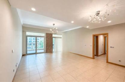 Apartment - 2 Bedrooms - 4 Bathrooms for rent in Al Anbara - Shoreline Apartments - Palm Jumeirah - Dubai