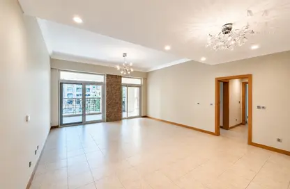 Apartment - 2 Bedrooms - 4 Bathrooms for rent in Al Anbara - Shoreline Apartments - Palm Jumeirah - Dubai