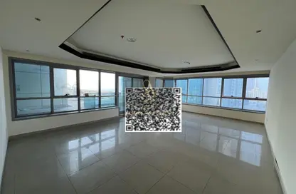 شقة - 2 غرف نوم - 2 حمامات للبيع في مساكن كورنيش عجمان - طريق كورنيش عجمان - عجمان