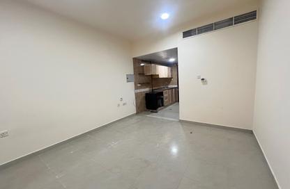 Apartment - Studio - 1 for rent in Fire Station Road - Muwaileh - Sharjah