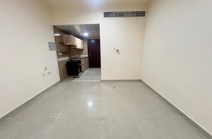 Apartment - Studio - 1 for rent in Fire Station Road - Muwaileh - Sharjah