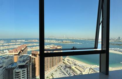 Apartment - Studio - 1 Bathroom for rent in The Palm Tower - Palm Jumeirah - Dubai
