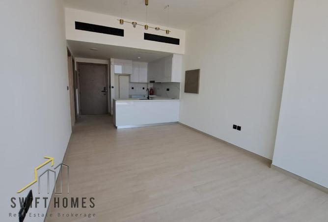 82783455 - Property Image 2