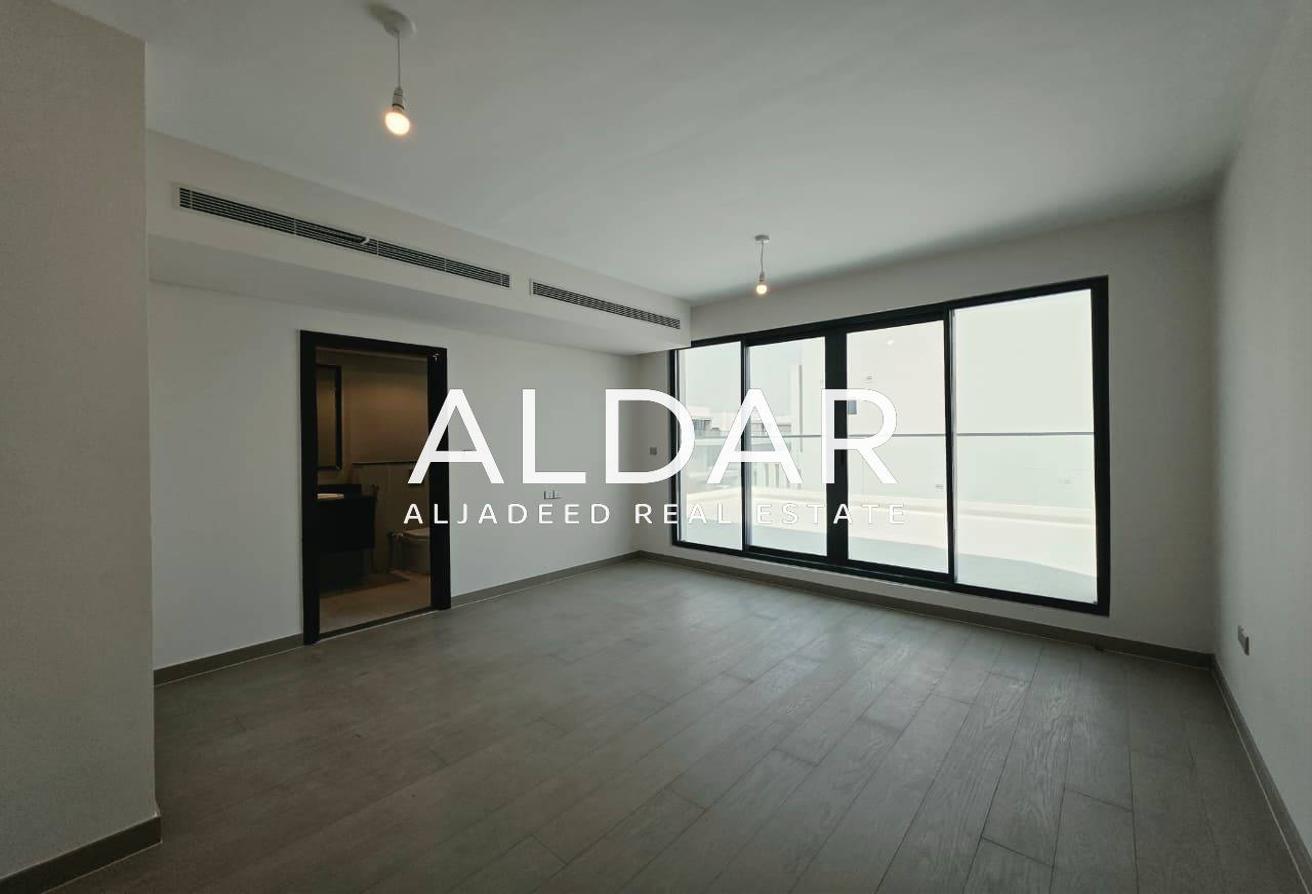 Brand New | Vacant | Maid’s Room | Spacious Layout photo 5
