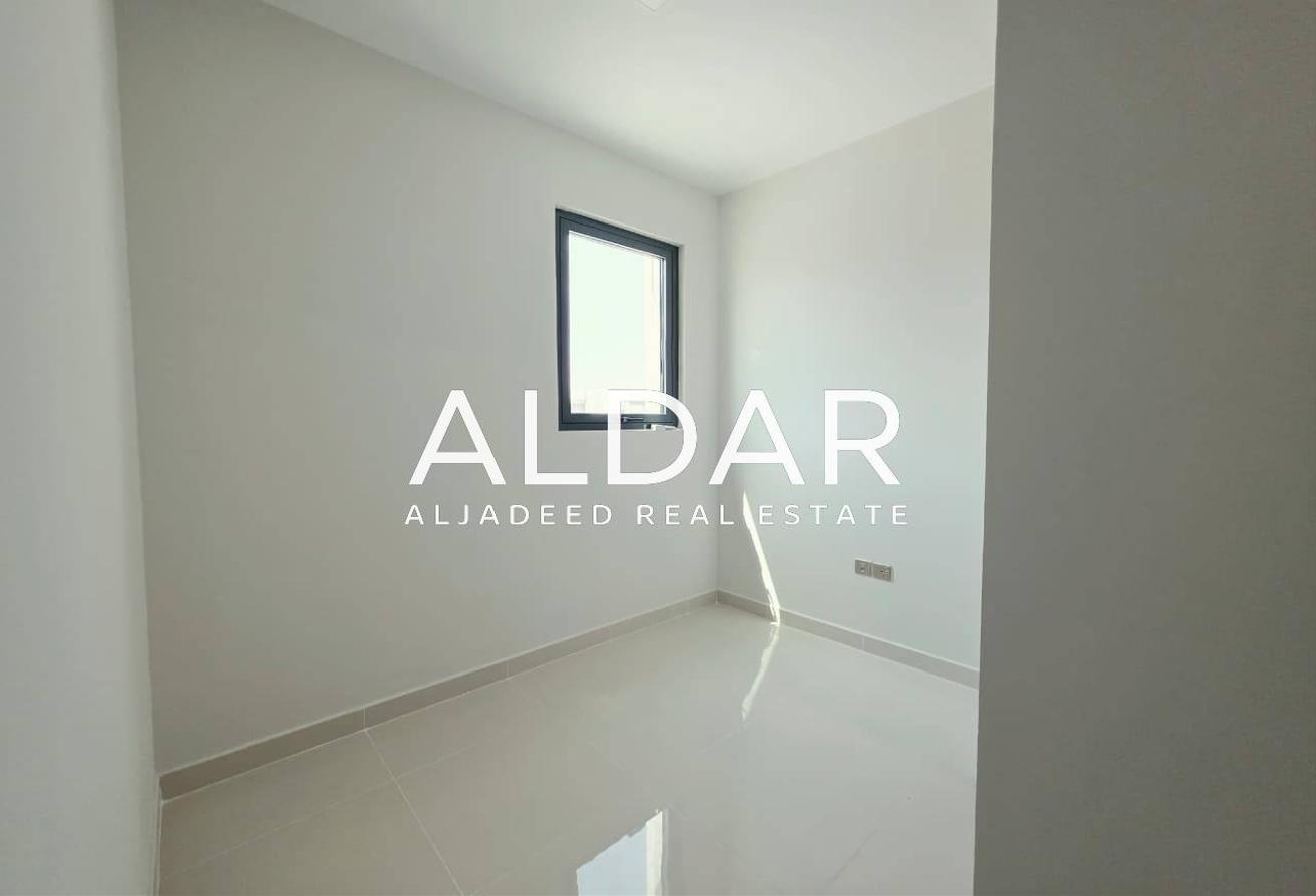 Brand New | Vacant | Maid’s Room | Spacious Layout photo 14