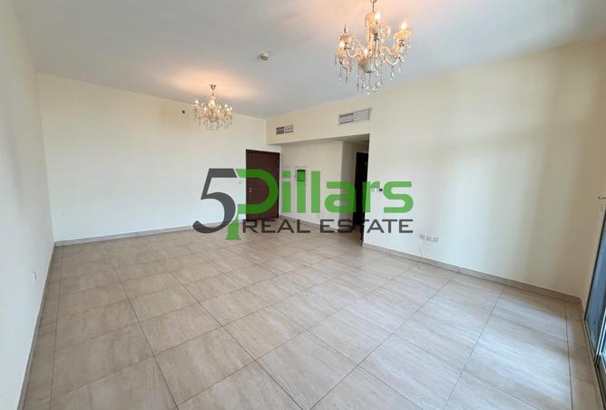 122001253 - Property Image 3