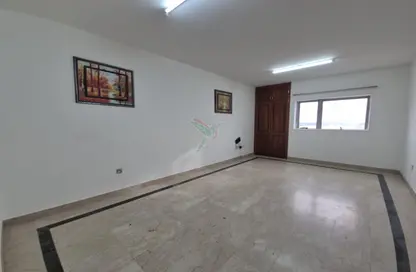 شقة - 2 غرف نوم - 2 حمامات للايجار في المقاطعة المركزية - العين