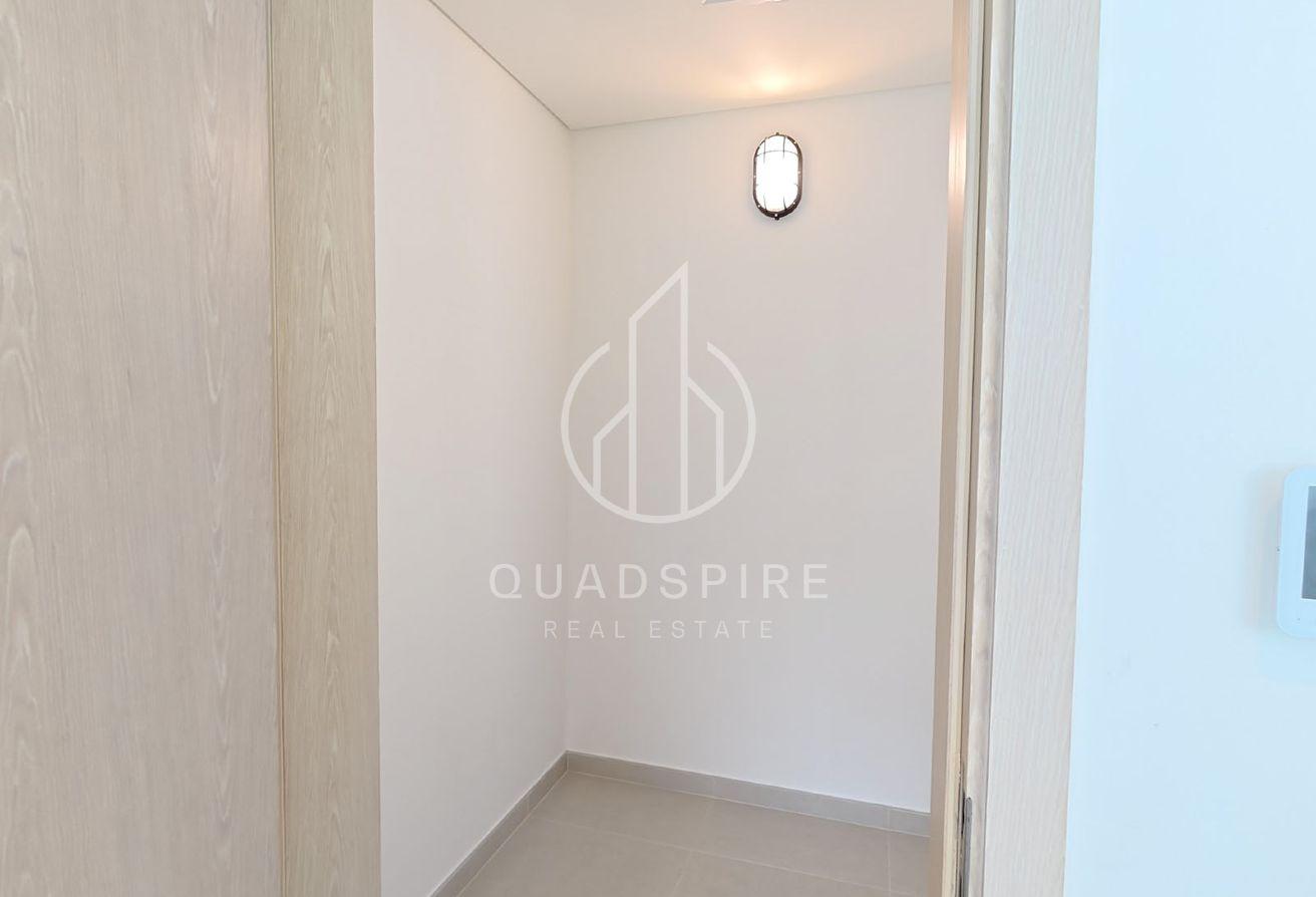 Huge Plot | Corner Unit | Mins To Park | Brand New photo 23