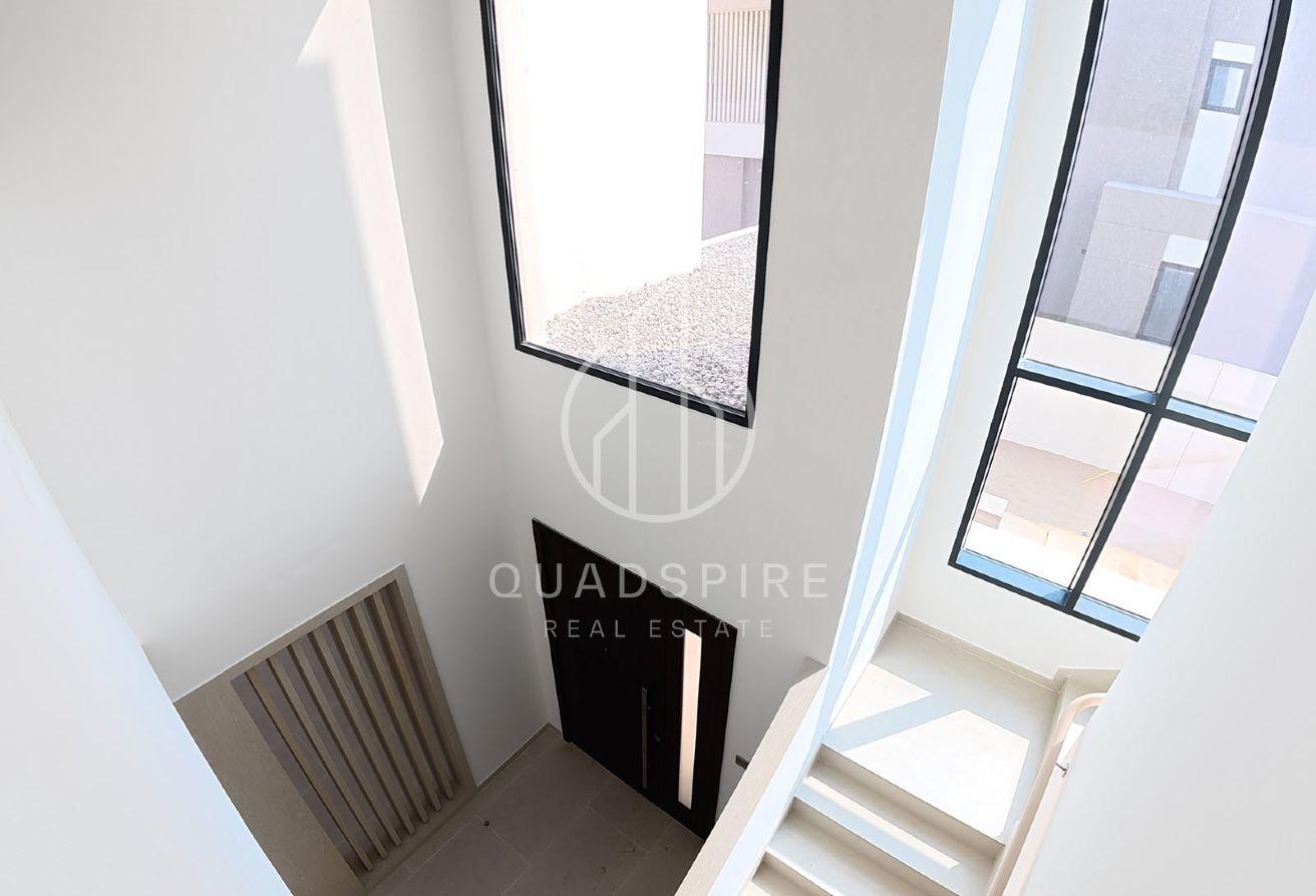 Huge Plot | Corner Unit | Mins To Park | Brand New photo 11