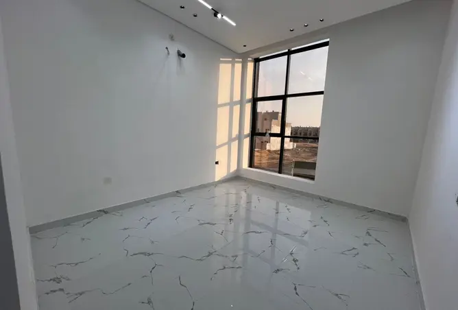 165589368 - Property Image 2