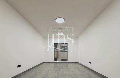 Apartment - 4 Bedrooms - 5 Bathrooms for rent in Riviera Tower - Al Majaz 3 - Al Majaz - Sharjah