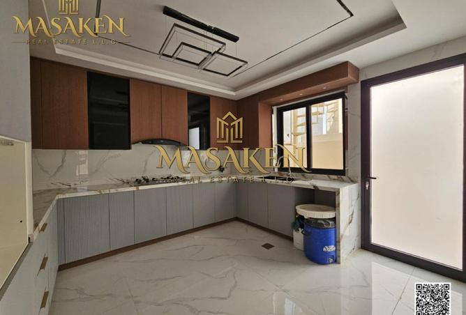 72724402 - Property Image 3