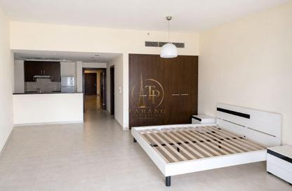 Apartment - Studio - 1 Bathroom for rent in West Heights 3 - Business Bay - Dubai