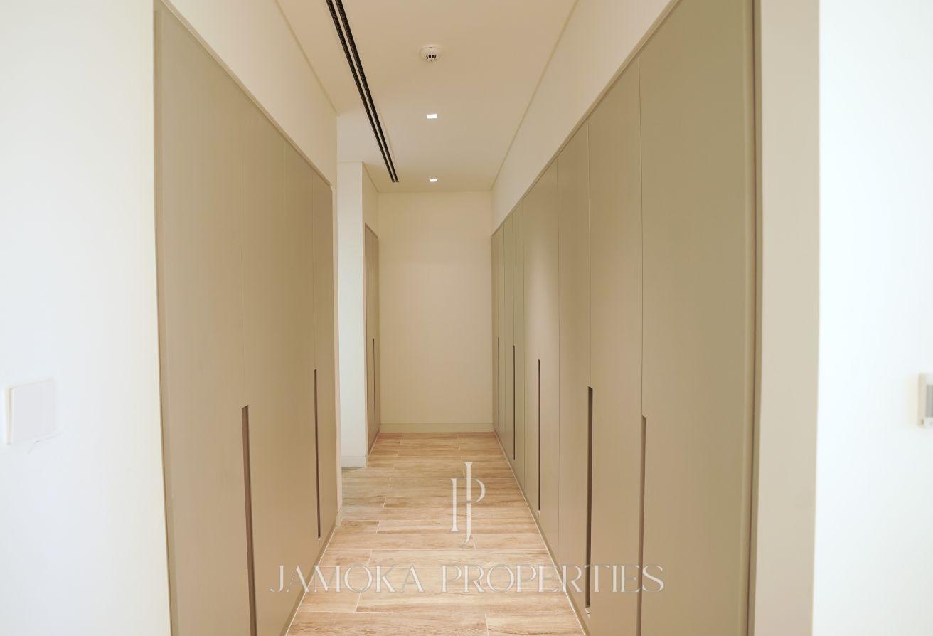 Single Row | Corner Unit | Near Clubhouse photo 7