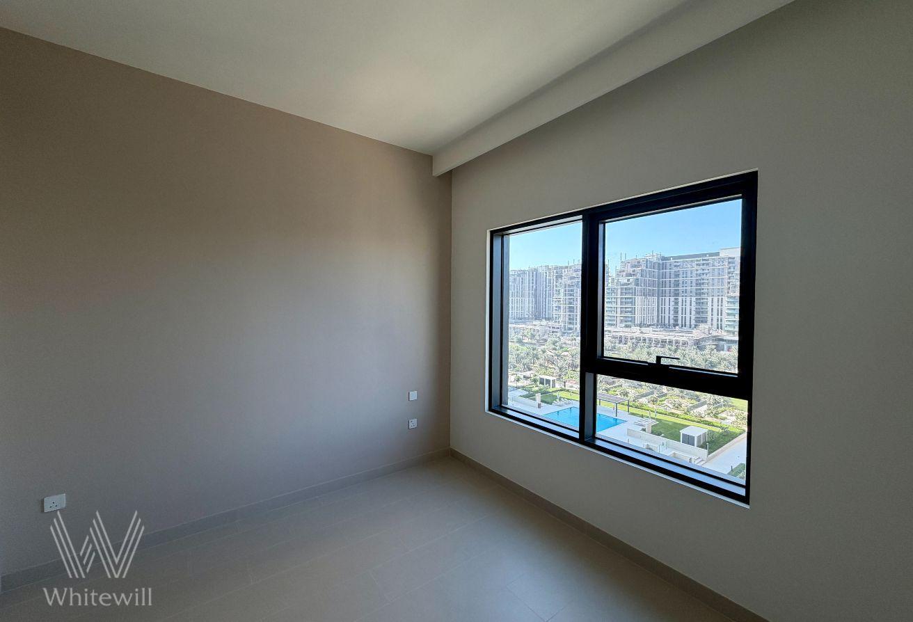 POOL AND PARK VIEW | VACANT | READY TO MOVE IN photo 14