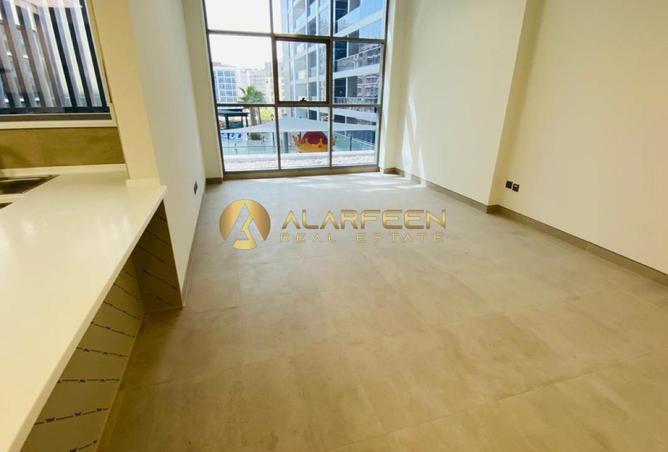 Brand New 1 BR | Neat & Tidy | Spacious Layout photo 3
