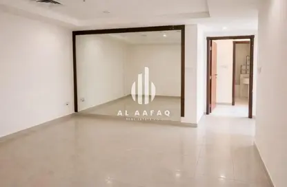 Apartment - 2 Bedrooms - 4 Bathrooms for rent in Beach Tower 2 - Al Khan Lagoon - Al Khan - Sharjah