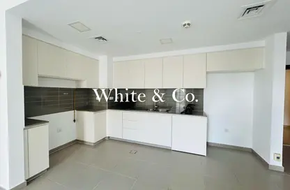 Apartment - 2 Bedrooms - 2 Bathrooms for sale in Hayat Boulevard 1A - Hayat Boulevard 1 - Hayat Boulevard - Town Square - Dubai