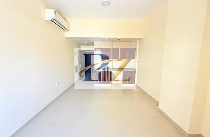 Apartment - Studio - 1 for rent in Fire Station Road - Muwaileh - Sharjah