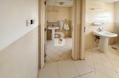 Warehouse - Studio for rent in Al Quoz 3 - Al Quoz - Dubai