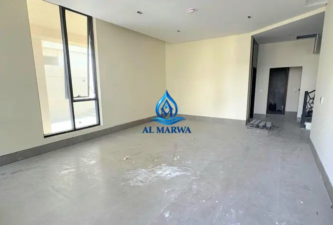 167000332 - Property Image 2