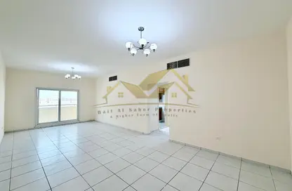 شقة - 2 غرف نوم - 2 حمامات للايجار في عود ميثاء - بر دبي - دبي