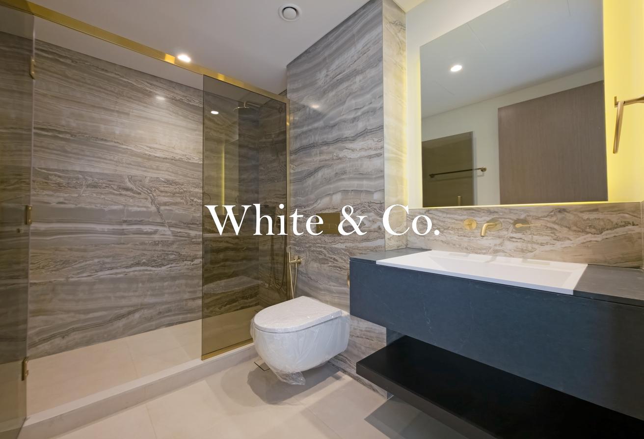 Available Now | Prime Location | On Pool photo 6