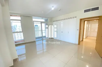 Apartment - 3 Bedrooms - 4 Bathrooms for rent in Al Khalidiya - Abu Dhabi