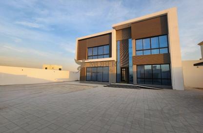 Villa - 5 Bedrooms - 7 Bathrooms for rent in Al Aweer 1 - Al Aweer - Dubai