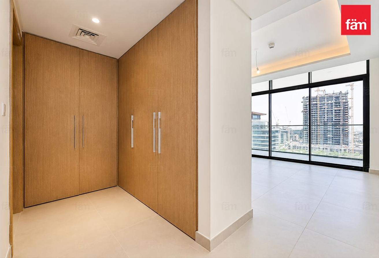 Premium 2br EnSuite + Maid | Park View photo 10