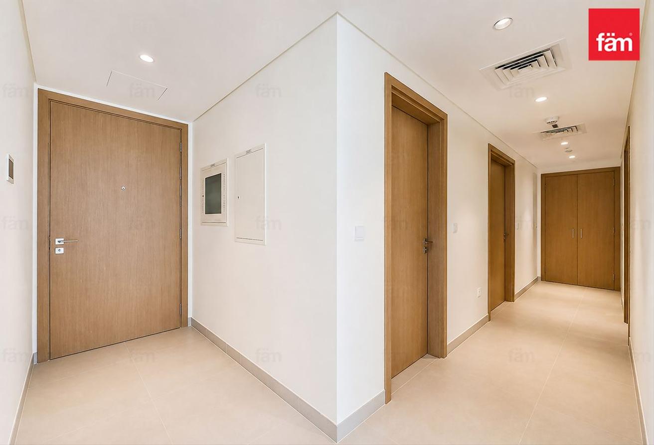 Premium 2br EnSuite + Maid | Park View photo 11