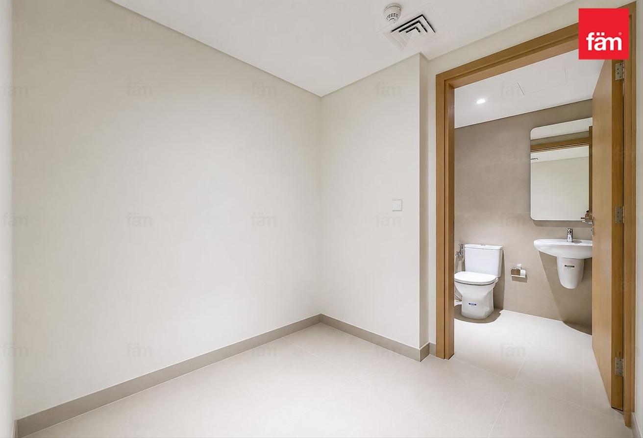 Premium 2br EnSuite + Maid | Park View photo 15