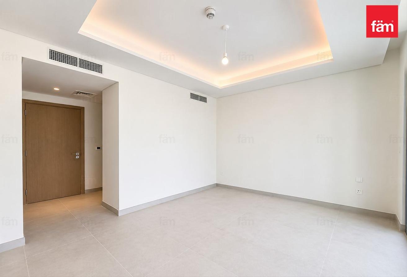 Premium 2br EnSuite + Maid | Park View photo 6