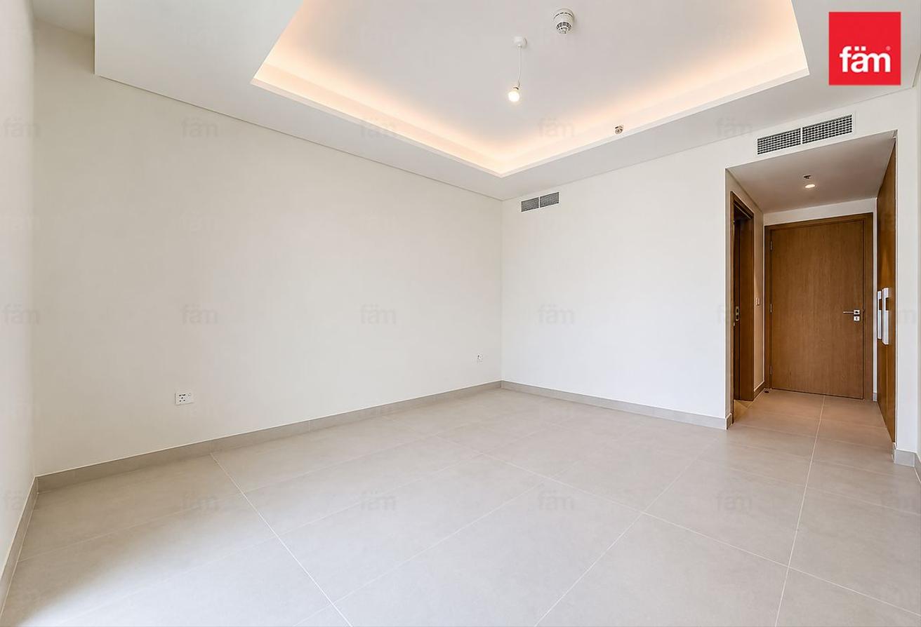 Premium 2br EnSuite + Maid | Park View photo 12