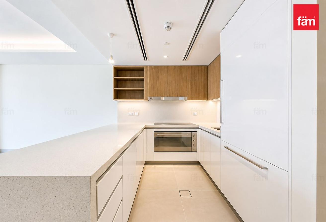 Premium 2br EnSuite + Maid | Park View photo 13