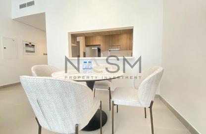 Apartment - 2 - 3 for rent in Views F - Yas Golf Collection - Yas Island - Abu Dhabi