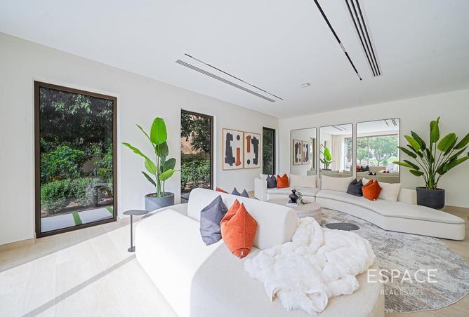 81923025 - Property Image 3