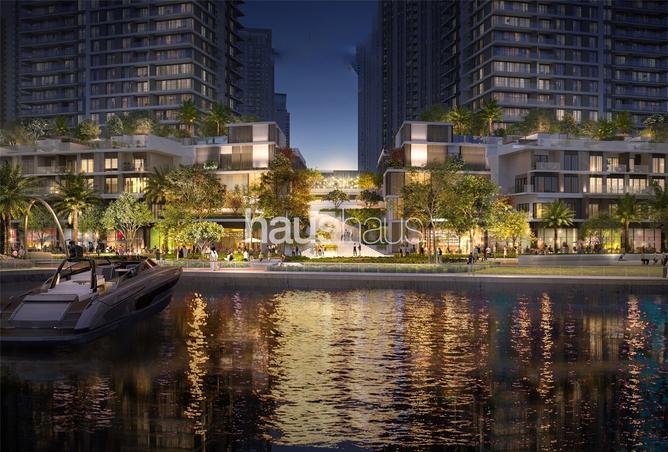 Unique Triplex | 3 Bed Townhouse | Water Views