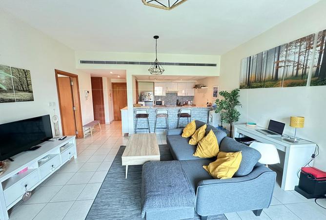 Spacious 1BR | 1 Month Free | Chiller Free